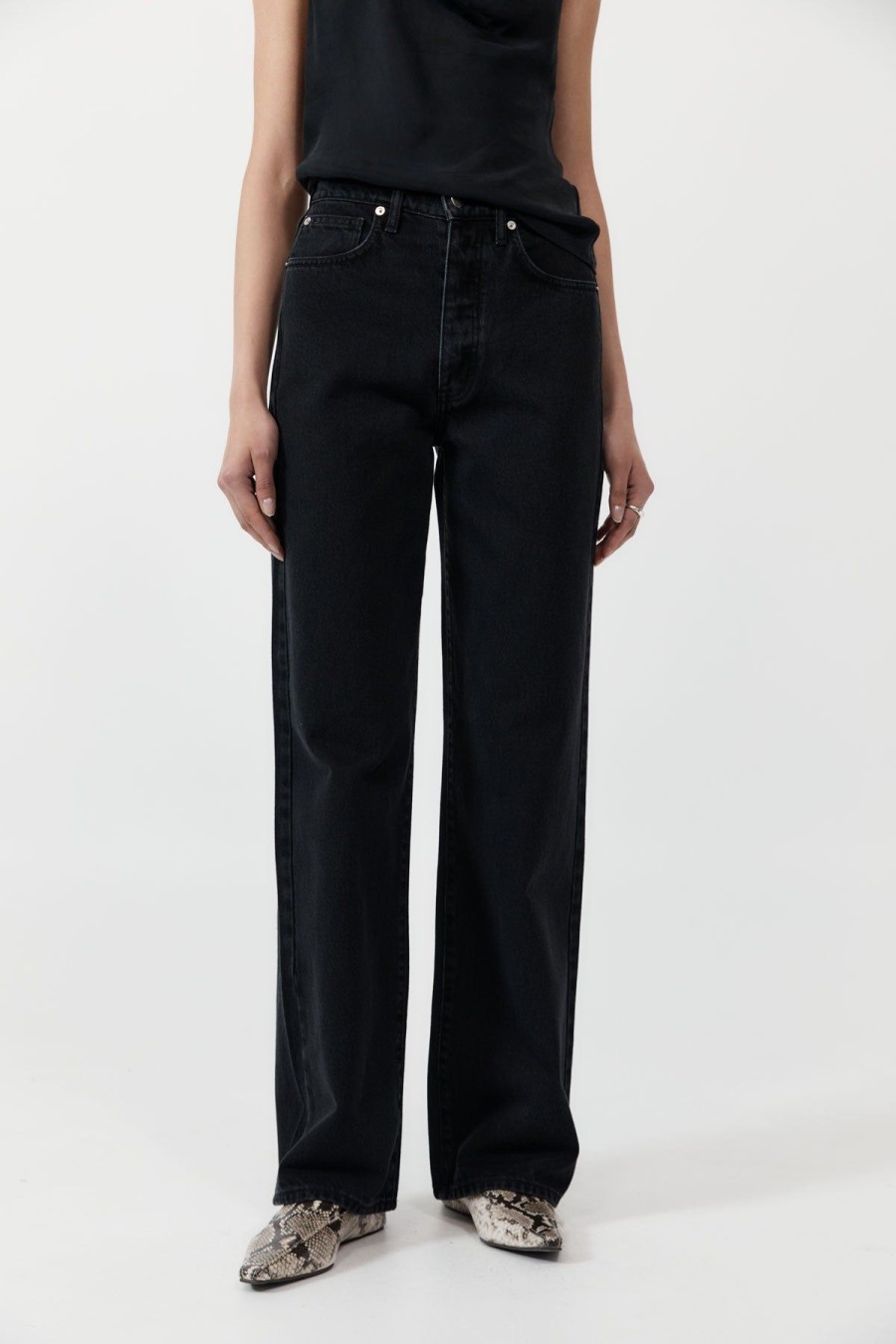 ST. AGNI Mid Rise Wide Leg - Washed Black | Denim