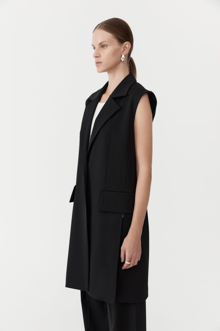 ST. AGNI Sleeveless Tailored Blazer - Black | Tailoring