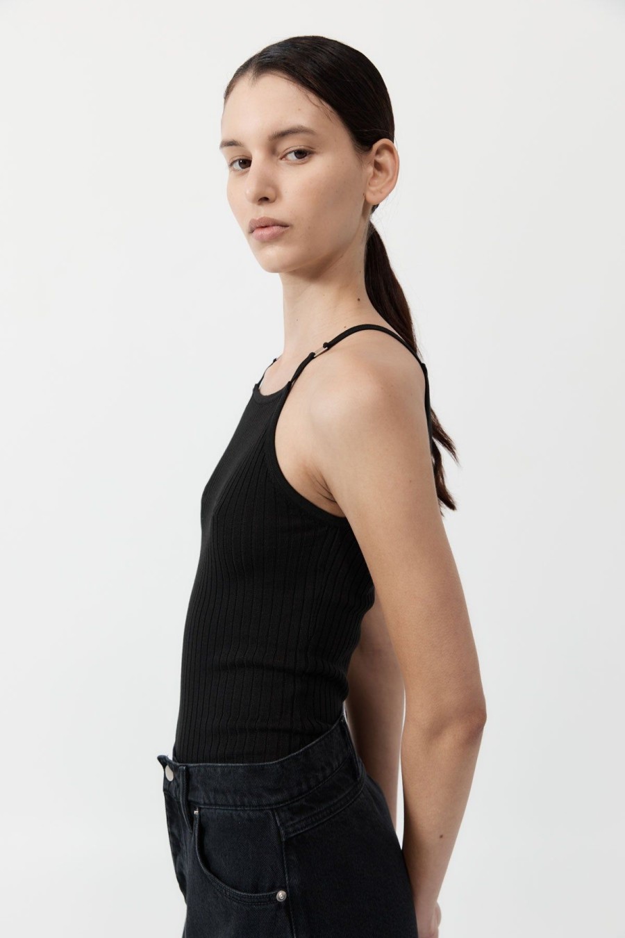 ST. AGNI Square Tank - Black | Basics