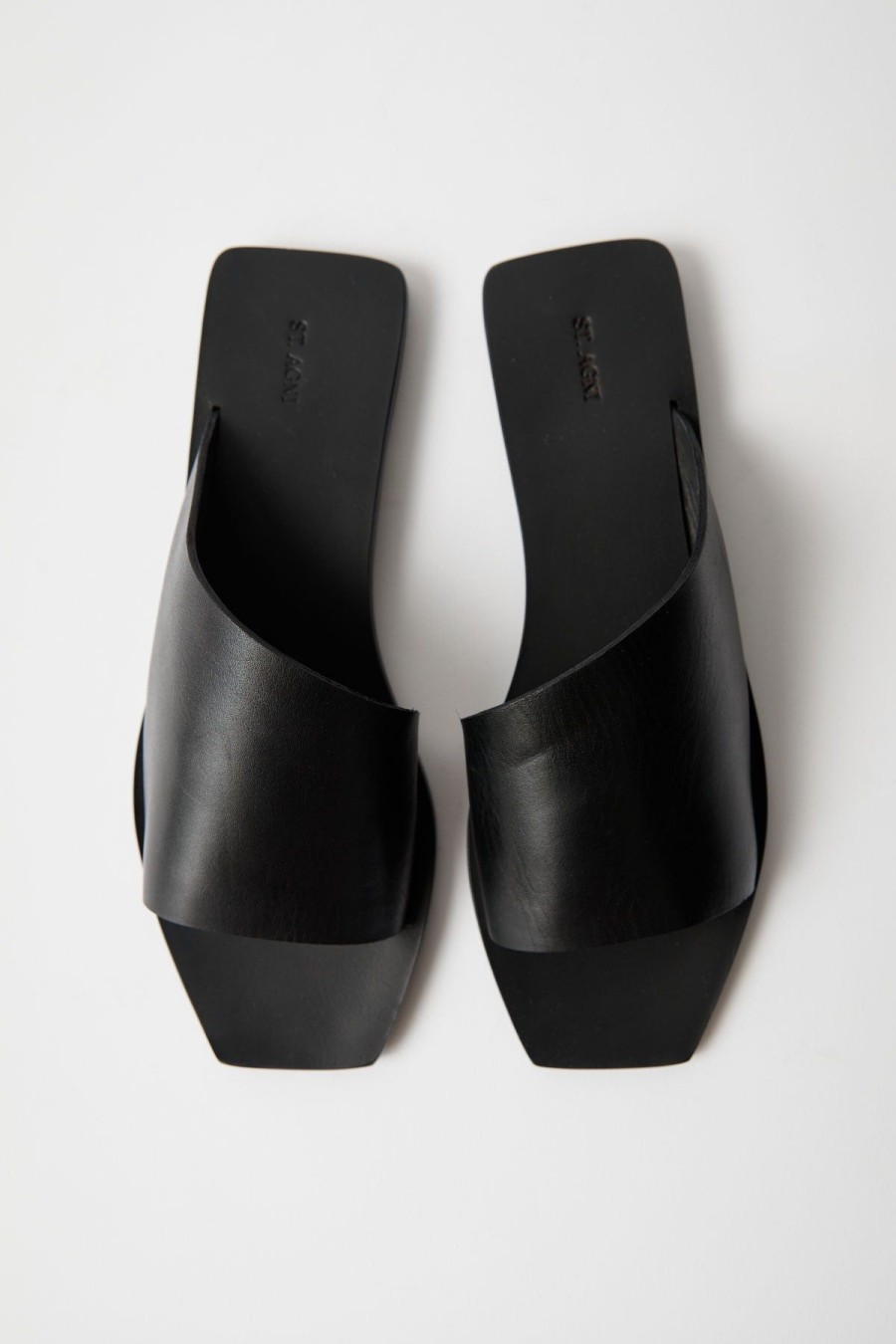 ST. AGNI Asymmetric Slide - Black | Slides