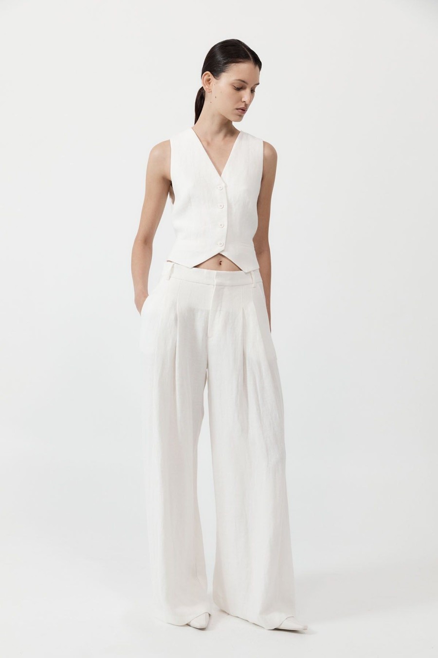 ST. AGNI Tailored Linen Vest - Ivory | Tops