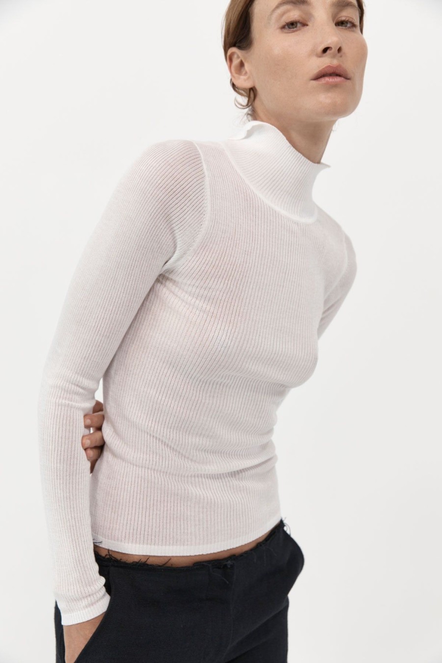 ST. AGNI Second Skin Knit Top - White | Basics