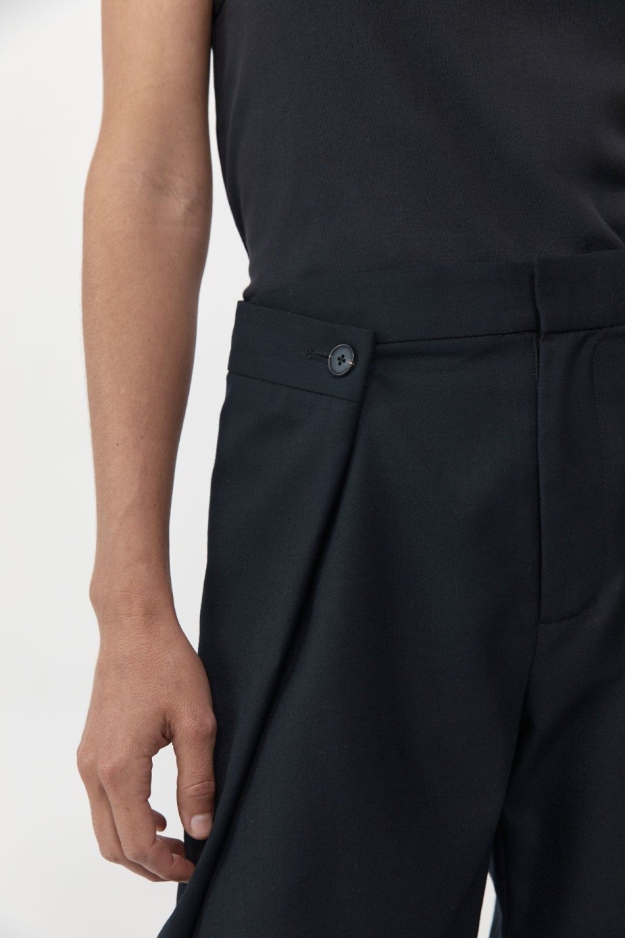 ST. AGNI Fold Detail Trousers - Black | Tailoring