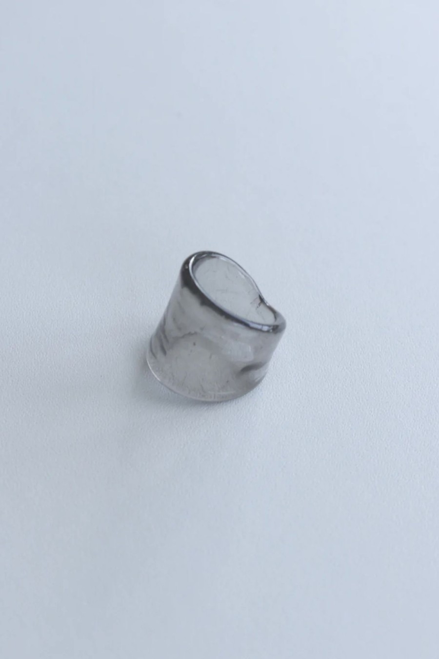 ST. AGNI Alba Ring - Smoke - By Ayllón | Jewellery