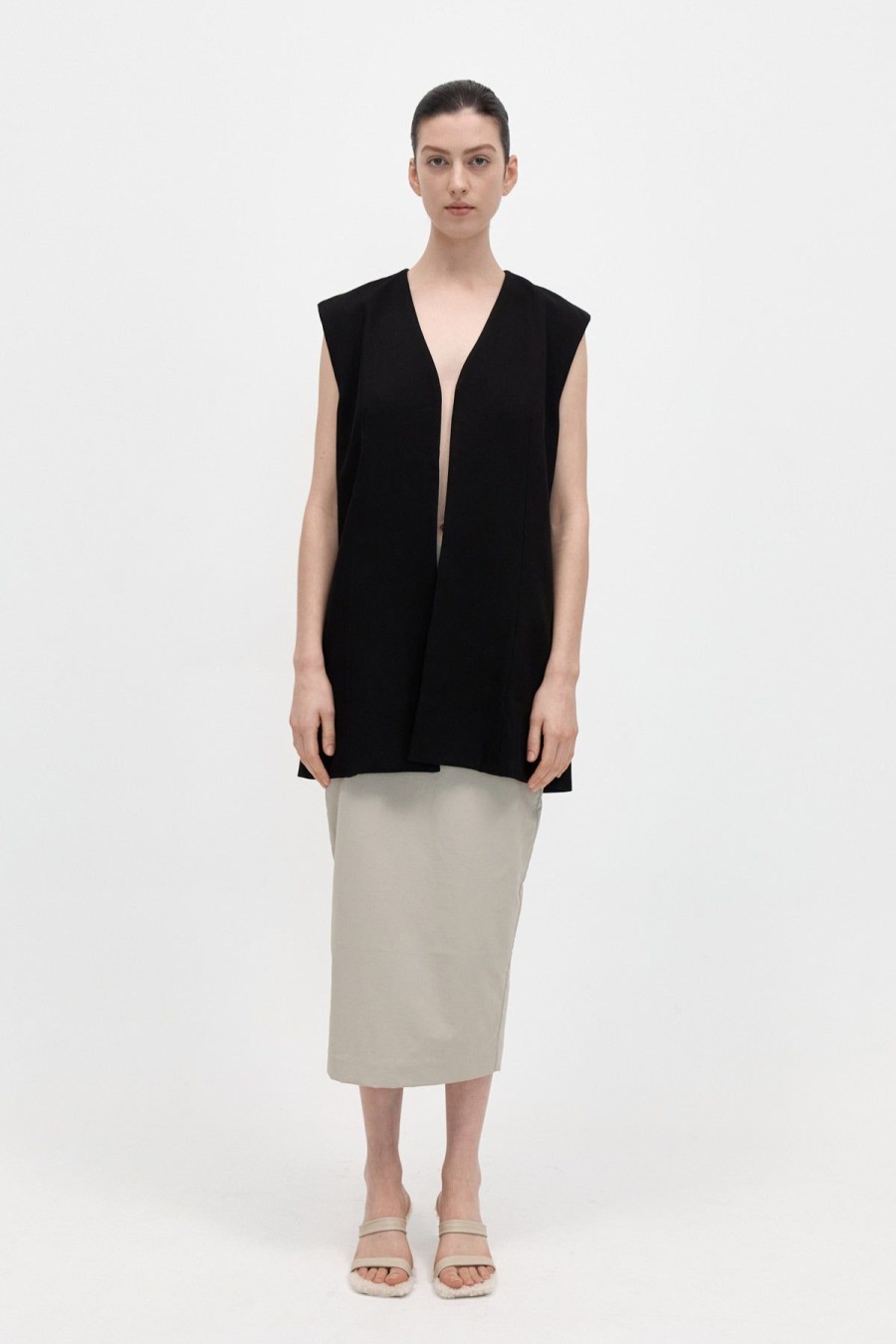 ST. AGNI Oversized Vest - Black | Tailoring