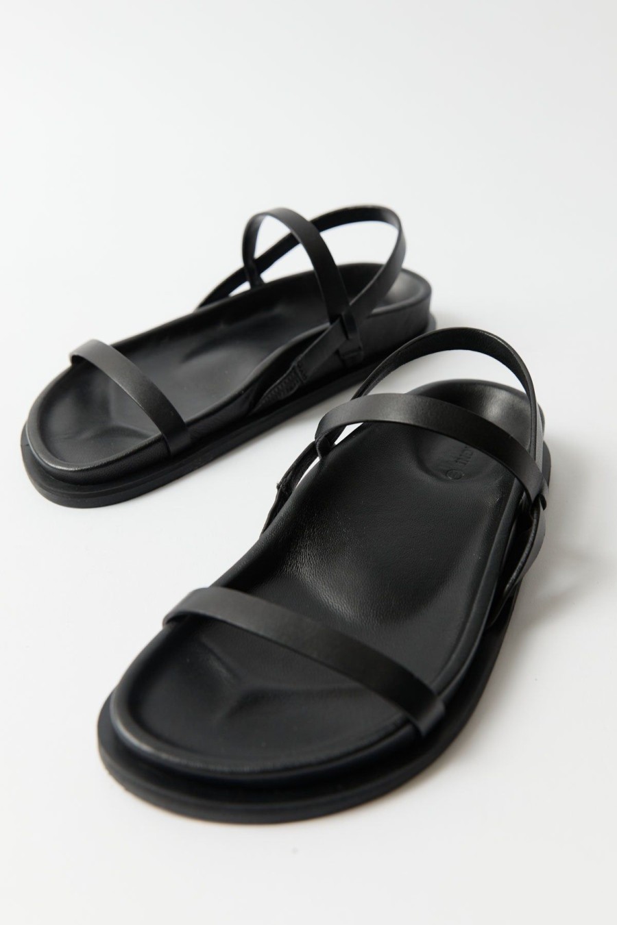 ST. AGNI Mio Sandals - Black | Slides