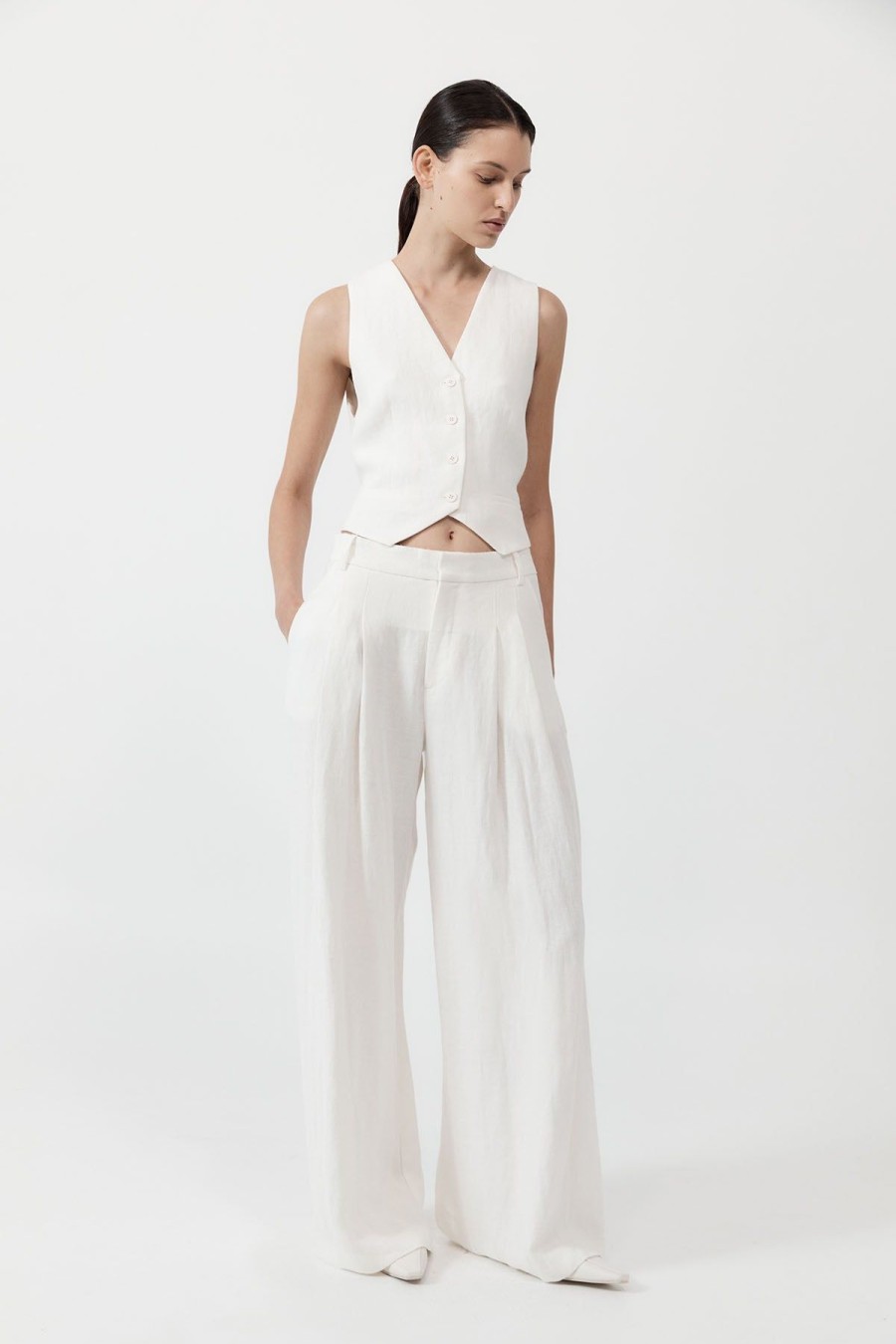 ST. AGNI Tailored Linen Vest - Ivory | Tailoring