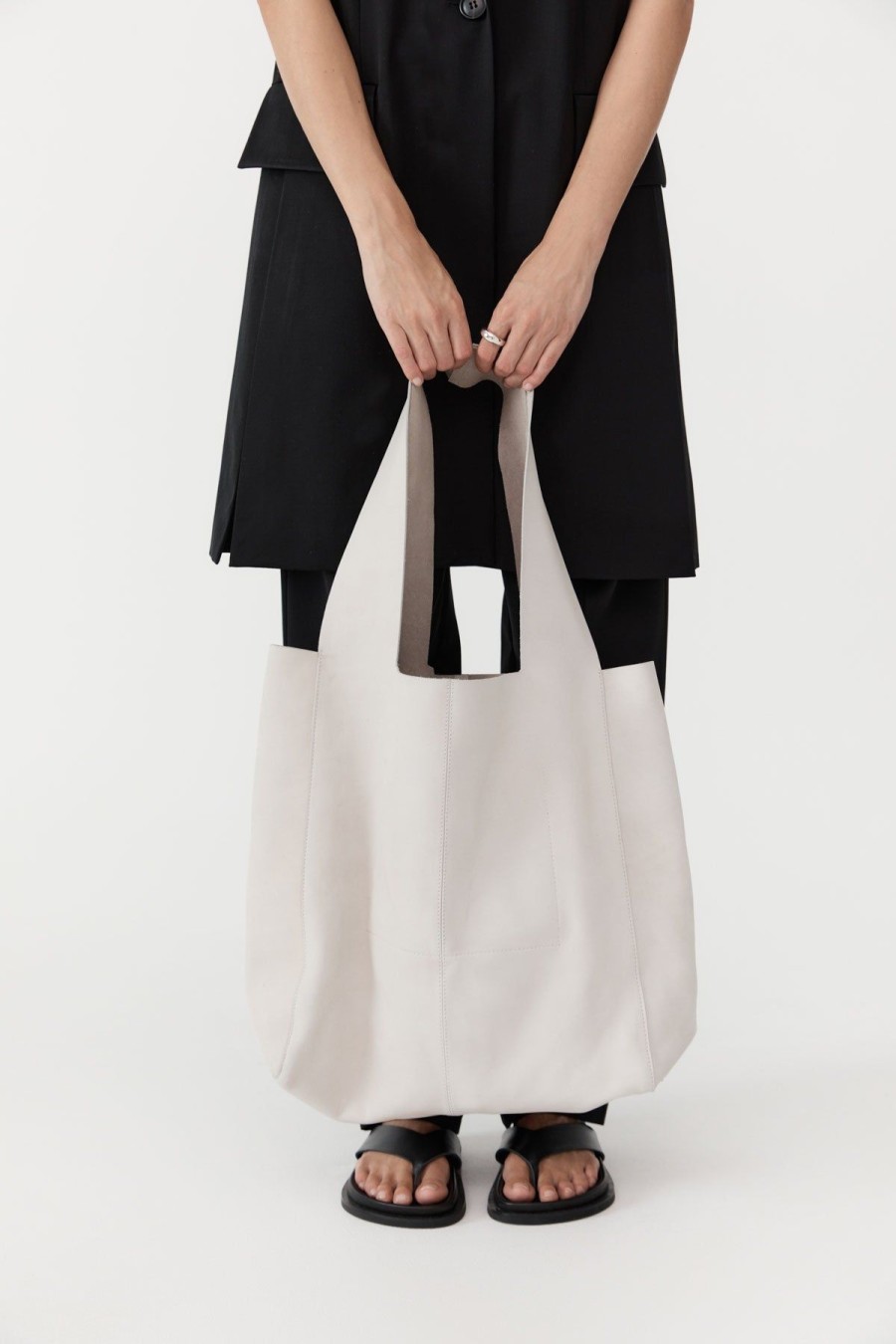 ST. AGNI Suede Soft Tote - Cool White | Uni