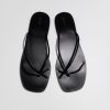 ST. AGNI Rouleau Flat - Black | Slides