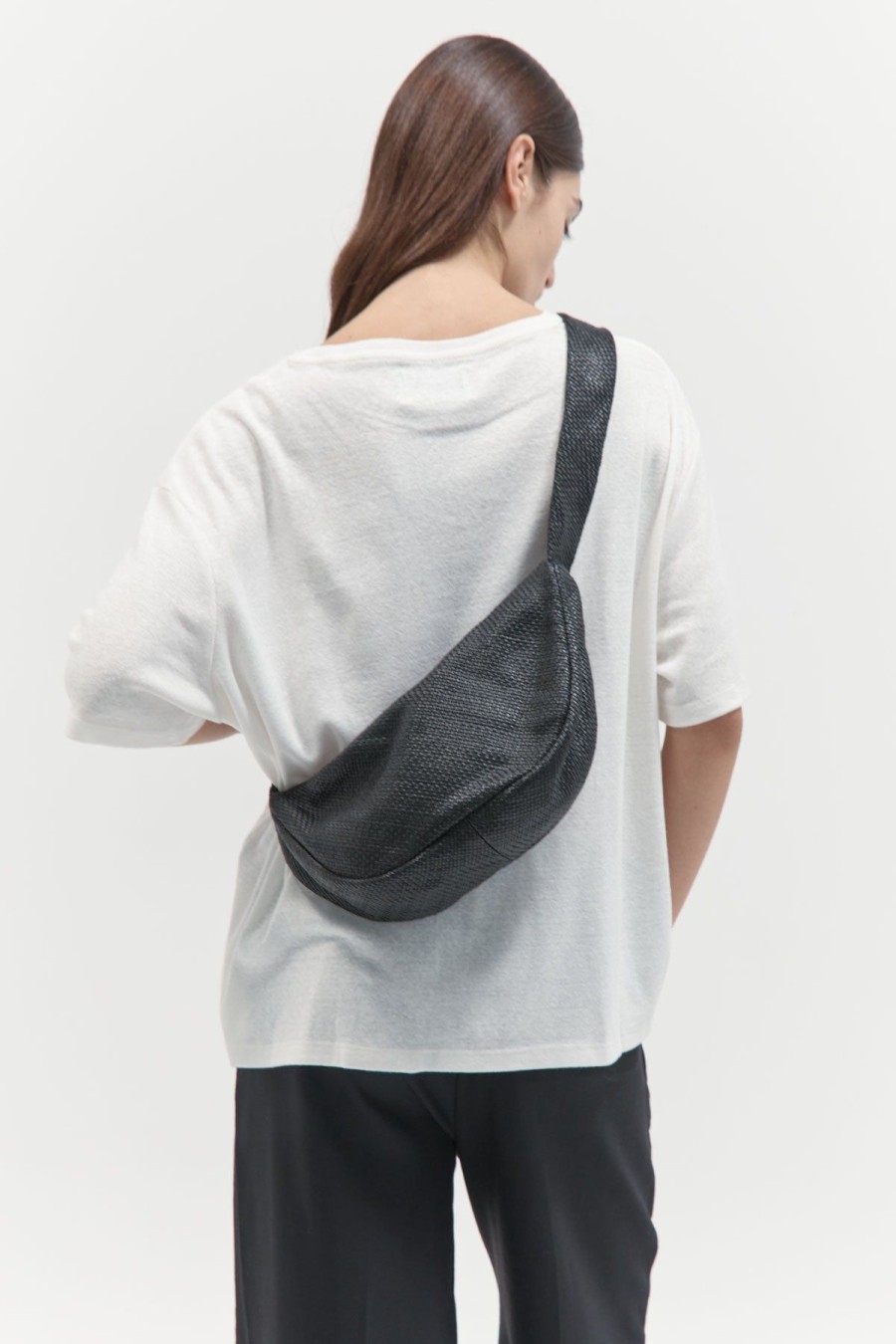 ST. AGNI Woven Crescent Bag - Black | Bags