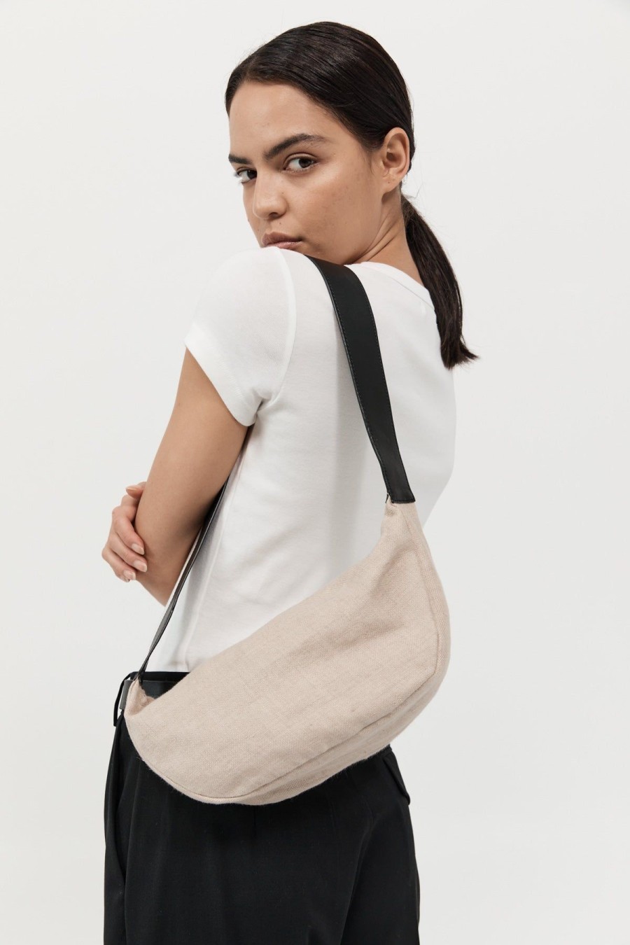 ST. AGNI Small Linen Crescent Bag - Natural | Bags