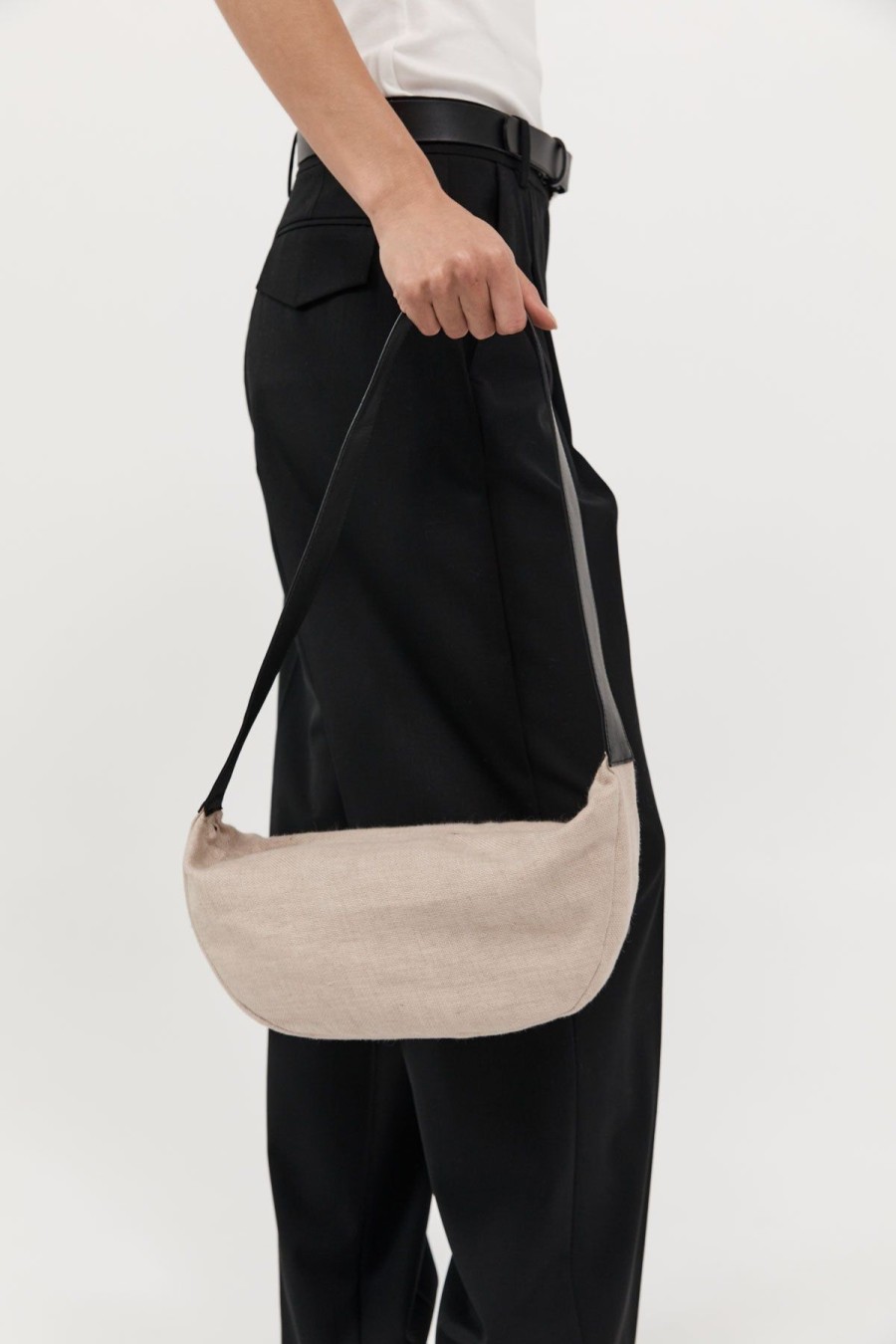 ST. AGNI Small Linen Crescent Bag - Natural | Bags