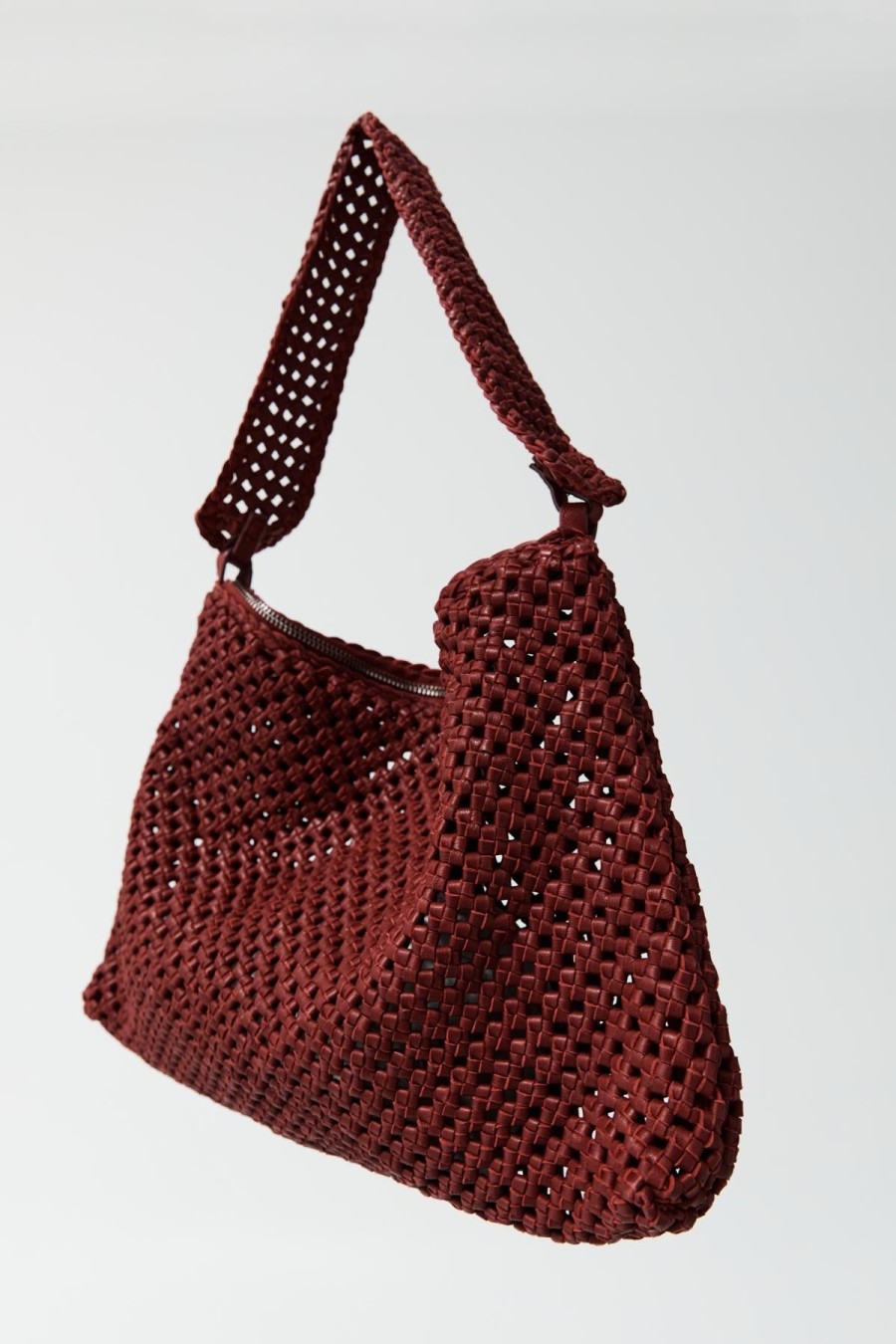 ST. AGNI Macrame Shoulder Bag - Rouge | Bags