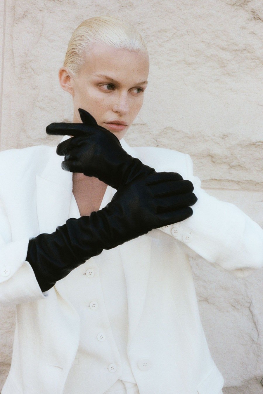 ST. AGNI Leather Gloves - Black | Gloves