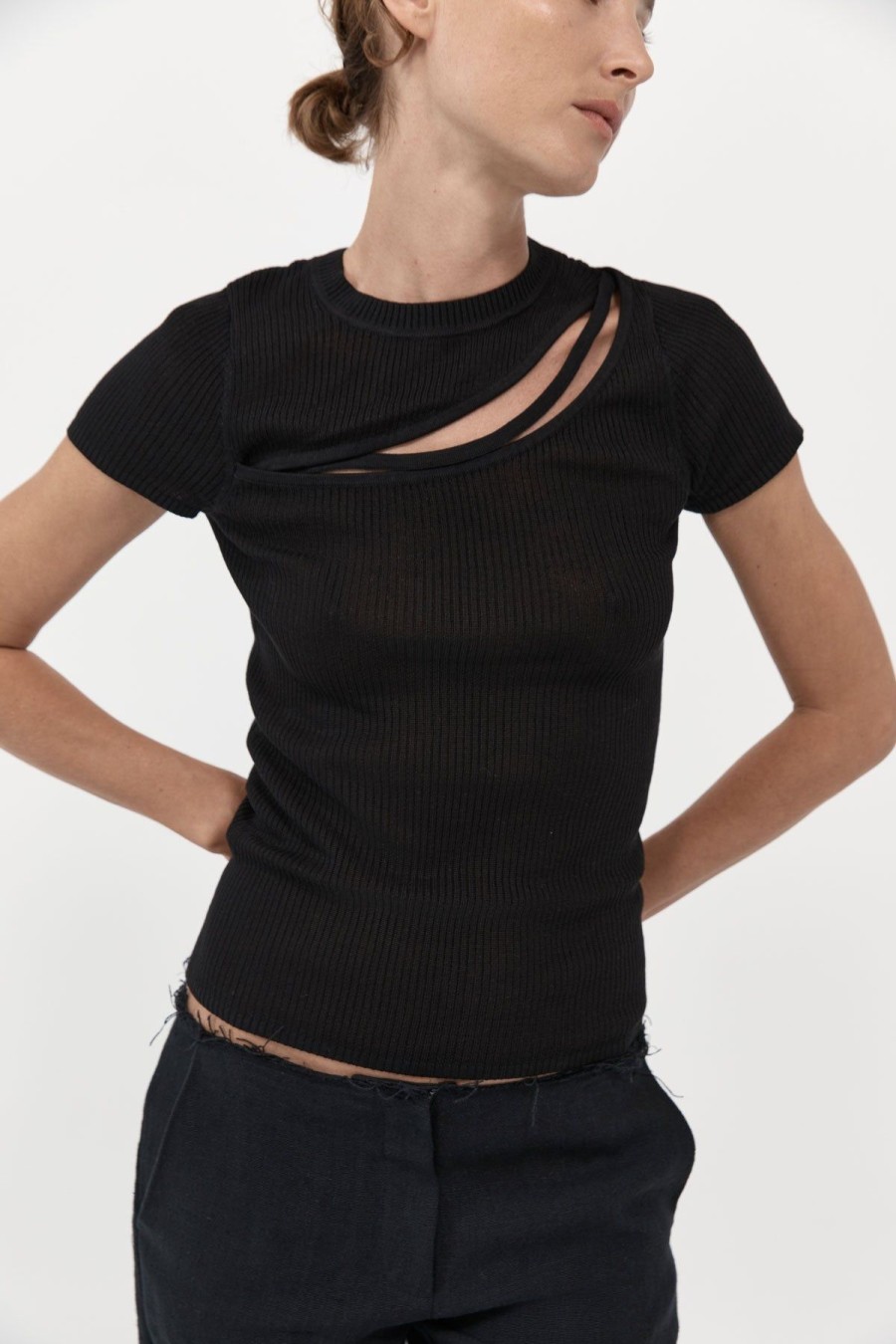 ST. AGNI Cut Out Knit Tee - Black | Knitwear