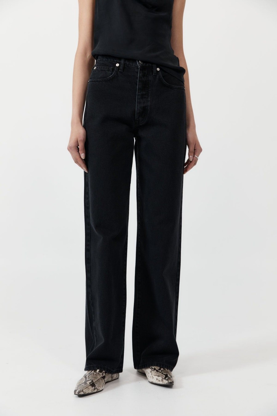 ST. AGNI Mid Rise Wide Leg - Washed Black | Pants