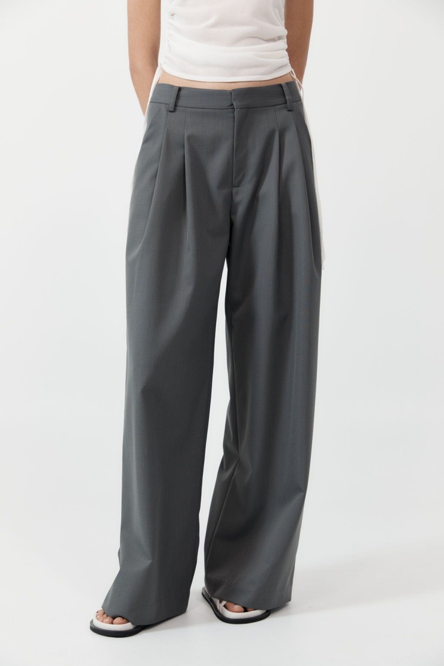 ST. AGNI Homme Pleat Pants - Pewter Grey | Tailoring