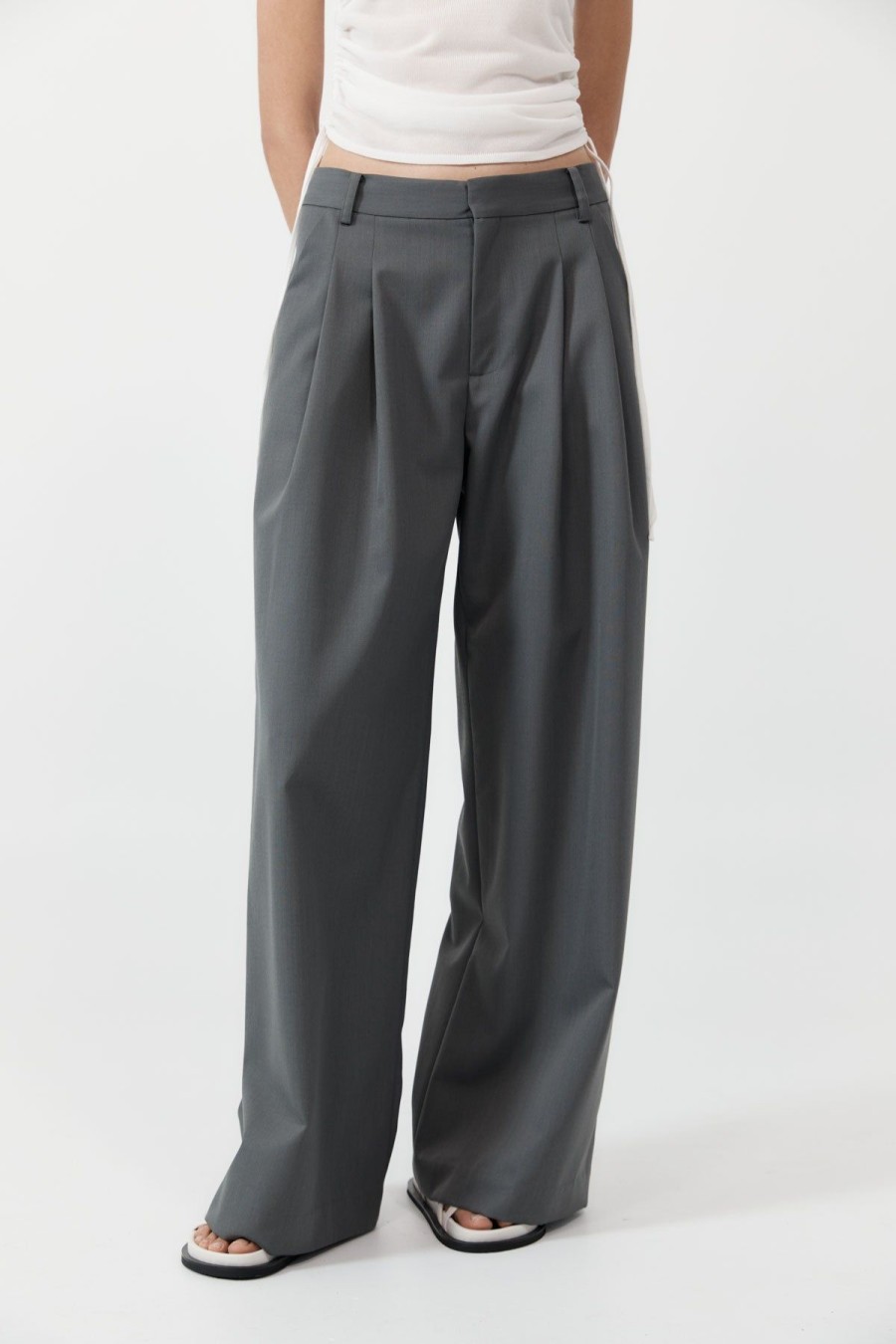 ST. AGNI Homme Pleat Pants - Pewter Grey | Uni