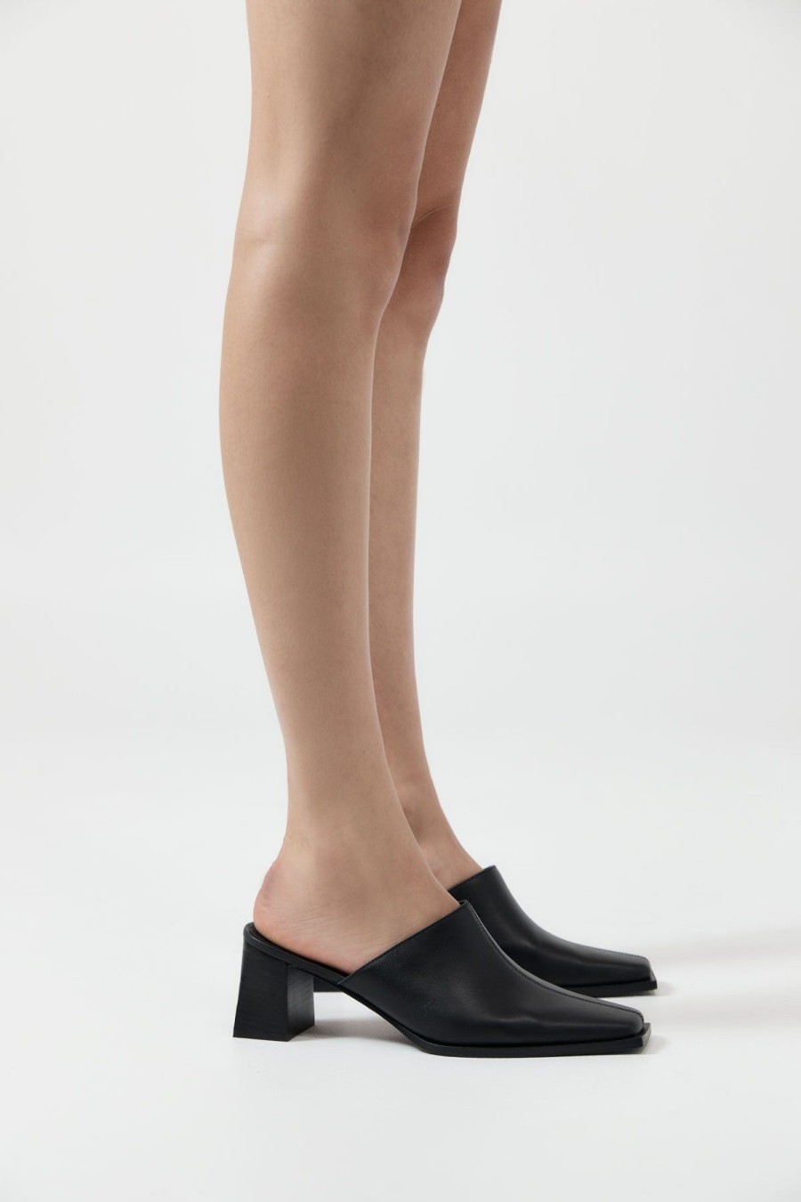 ST. AGNI Clog Heel - Black | Heels